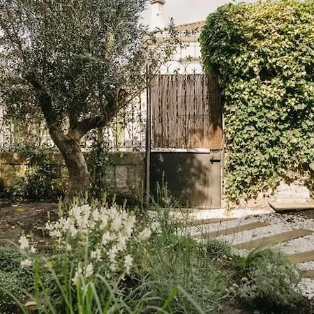 Charmante Petite Maison Avec Piscine Bordeaux